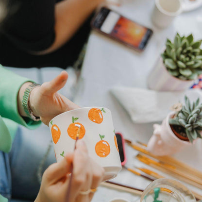 Kolibri Creatives | Verfpakket voor het schilderen van 8 bloempotten + orchideeën en succulenten | voor minimaal 4 personen | Creatieve visionair